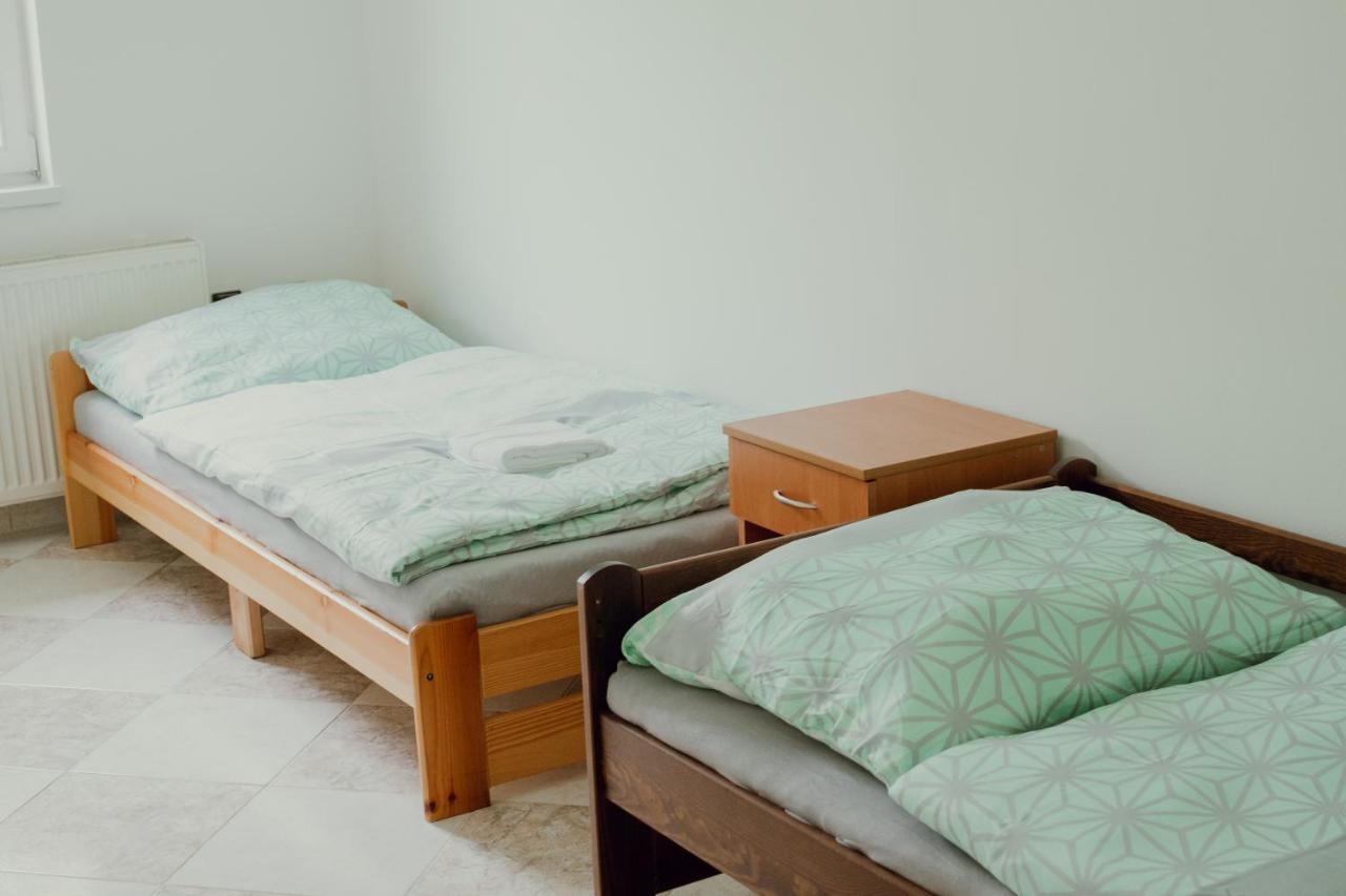 Apartman Emily Brezno Exterior foto